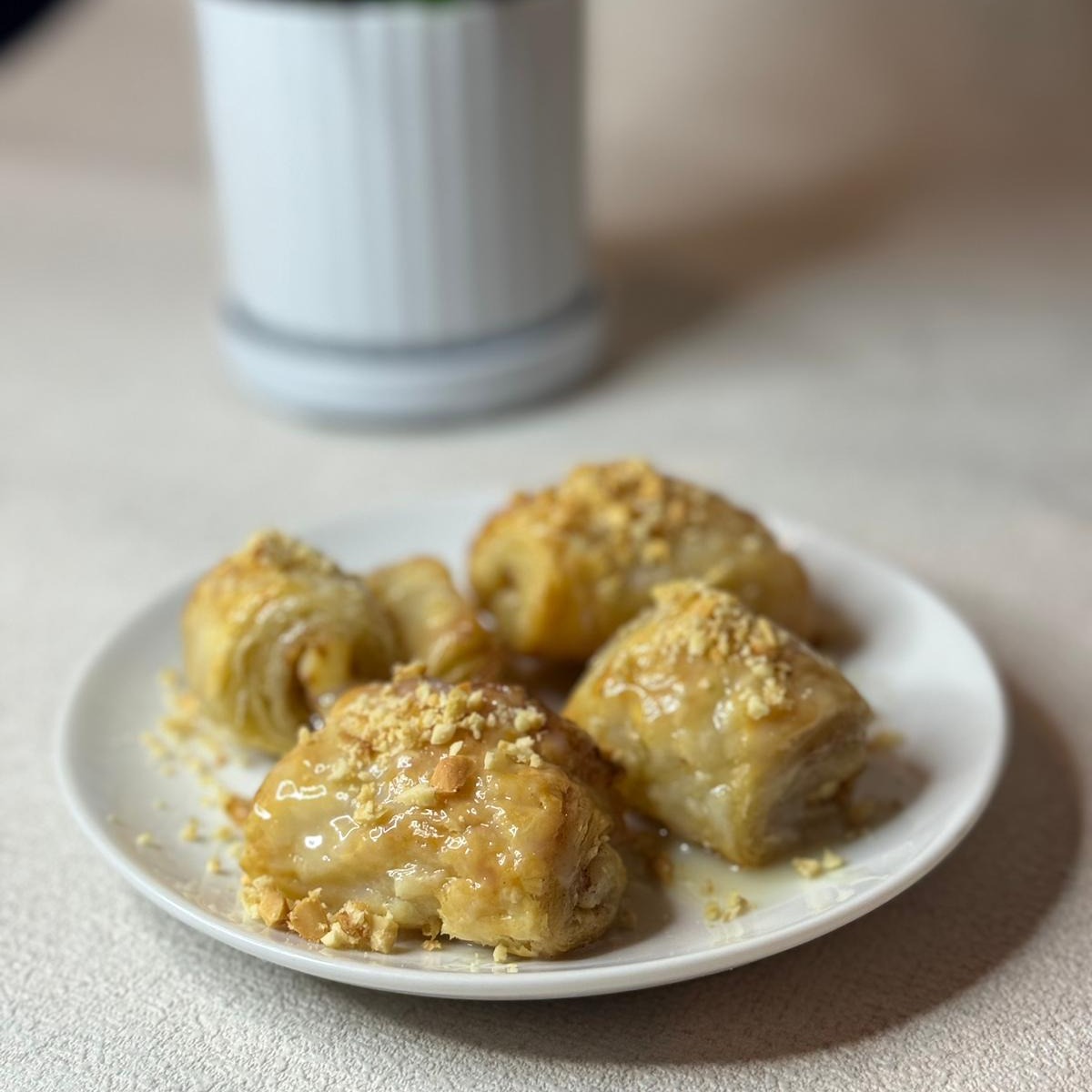 Le Notre Cafe | Cinnamon Roll