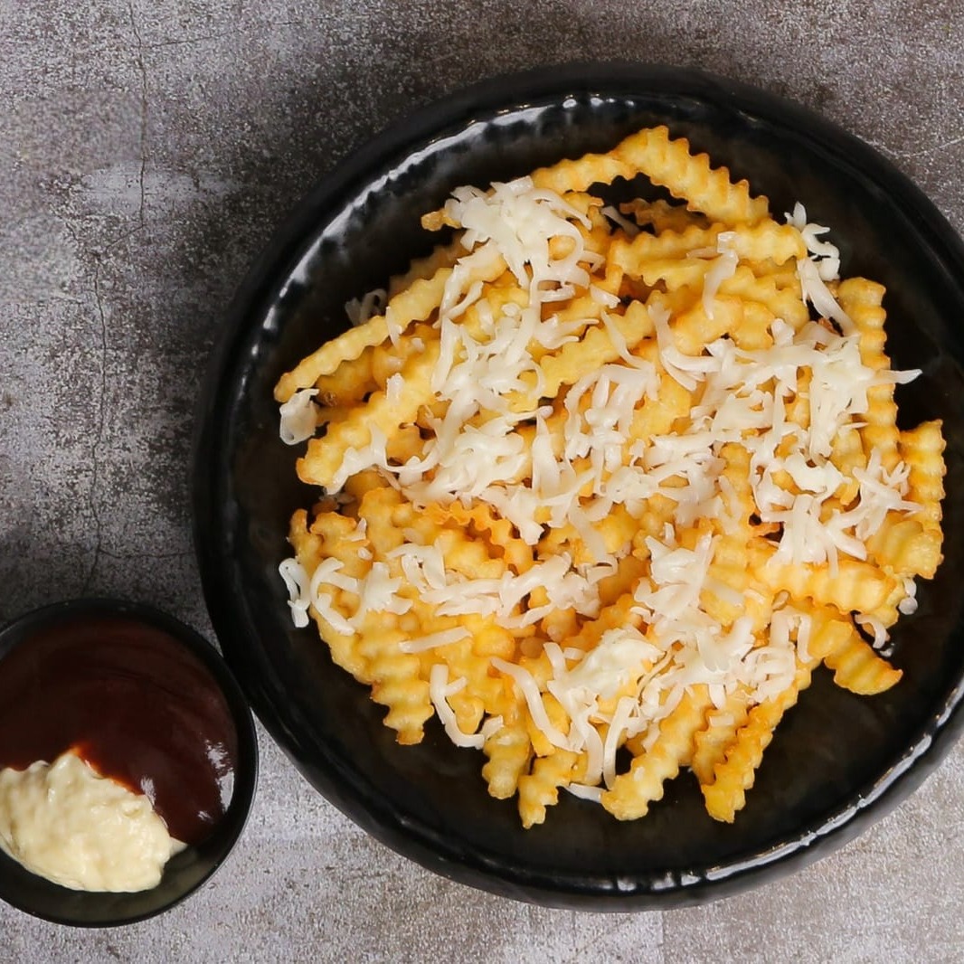 Le Notre Cafe | Cheesy Fries