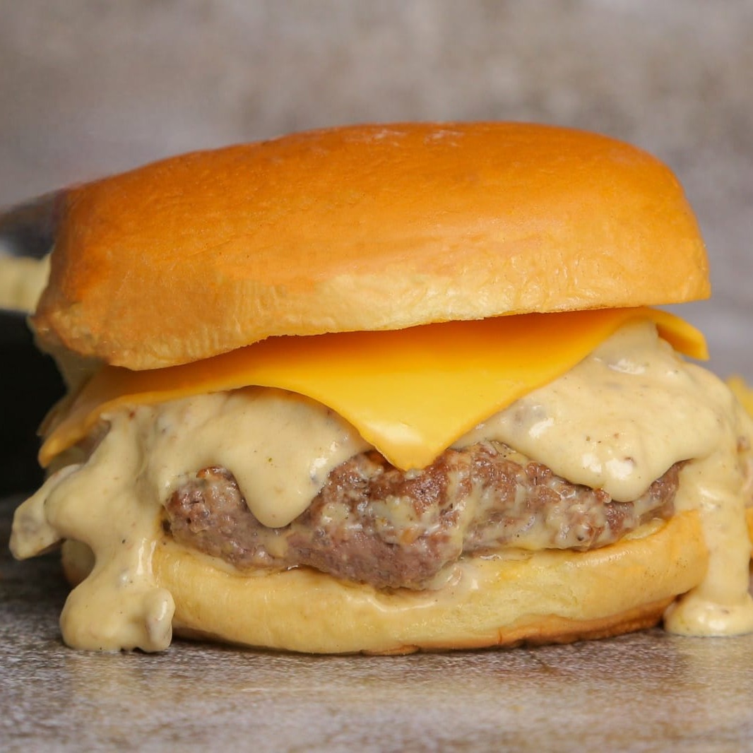 Le Notre Cafe | Mushroom Burger