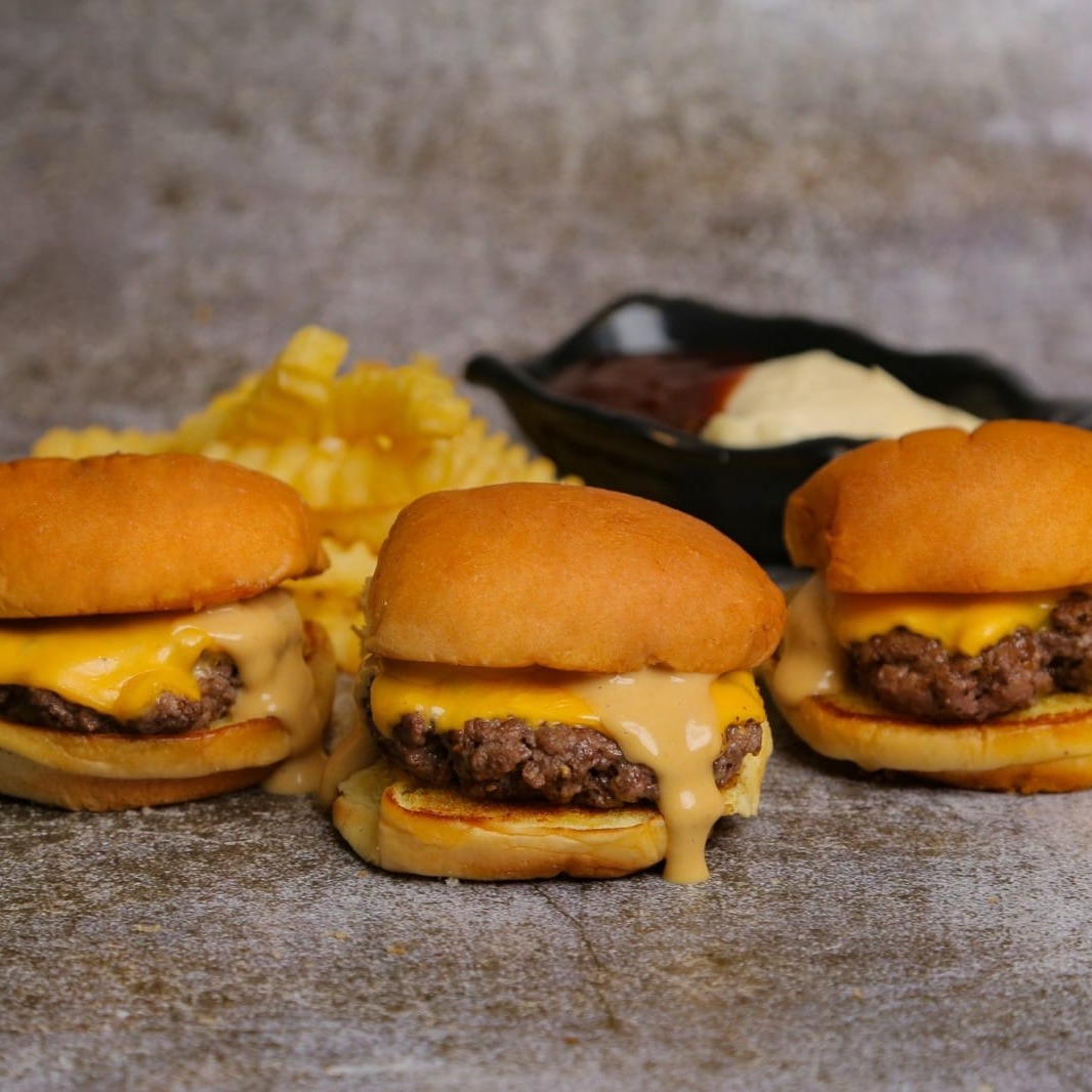 Le Notre Cafe | Beef Or Chicken Slider